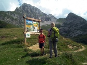 81 Passo Branchino (1821 m.) andiamo a sx sul sentiero 222